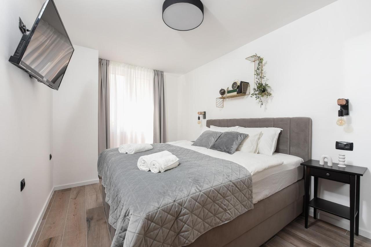 Apartment Aura Exclusive & *